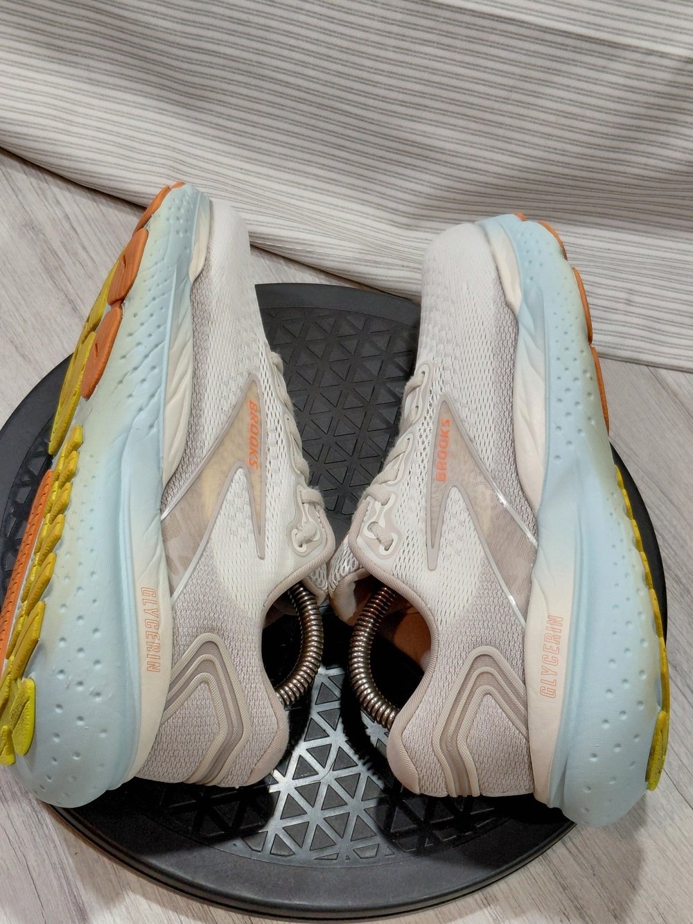 Brooks Women's Glycerin 21 Running Shoes - Light Beige  Baby Blue Sole SIZE 7.5W - Picture 7 of 15